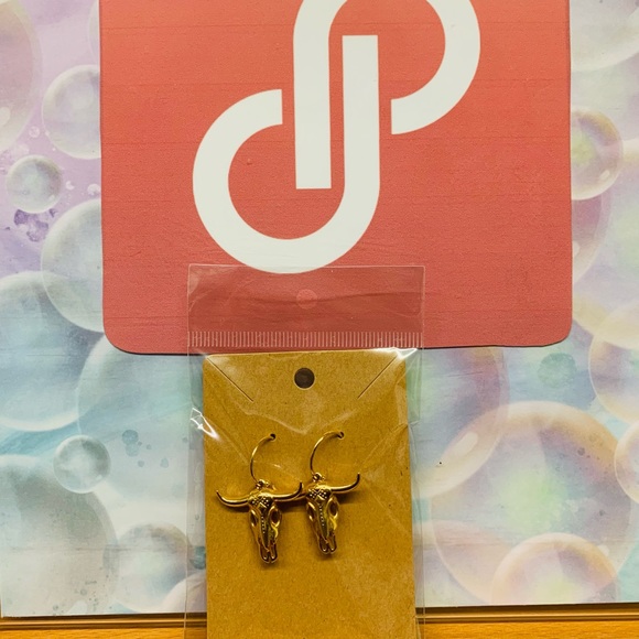 Cow skull Gold Earrings - Picture 9 of 9